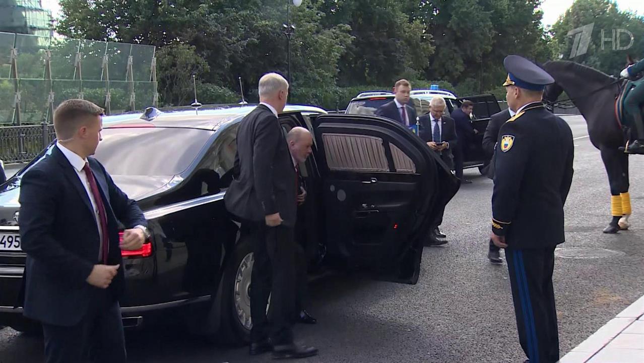 В Кремле состоялись переговоры Владимира Путина с верховным правителем Малайзии султаном Ибрагимом