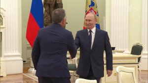 Встреча Владимира Путина и Стивена Уиткоффа была продуктивной, достигнут прогресс, заявил Д. Трамп.