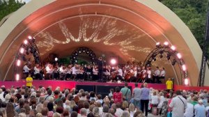 Немного Деревенской жизни, немного рукоделия. Концерт Нижегородского симфонического оркестра.