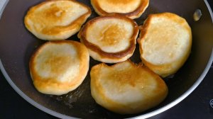 Пышные оладьи как пух! Простой и вкусный рецепт оладий. Как приготовить пышные оладушки