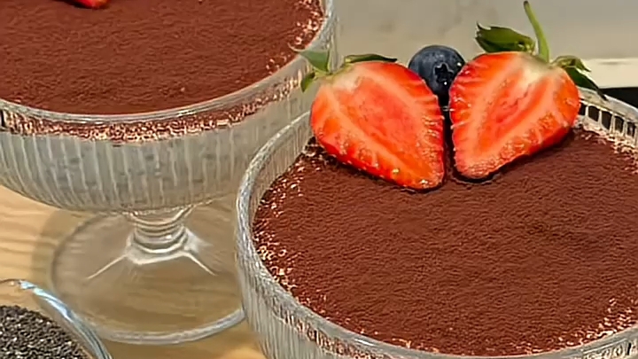 Диетический Тирамису чиа-пудинг...🍫🍓☕😋    Рецепт в описании ✍️