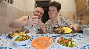Мукбанг Вован приготовил ВКУСНЫЙ ужин, но УСТРЯПАЛ пол кухни! ВОРЧУ! Планируем день Х! Семейный ужин