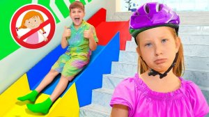 Рома и Друзья построили Горку на лестнице