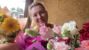 Утопаю в цветах и подарках