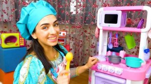 Видео с куклами ФЕЯМИ ВИНКС! Готовлю игрушкам ВАРЕНЬЕ. Видео для детей про игрушки и игры в готовку