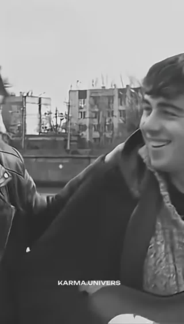 Виктор Робертович Цой и Сергей Сергеевич Бодров наконец-то встретились! ) смотреть онлайн