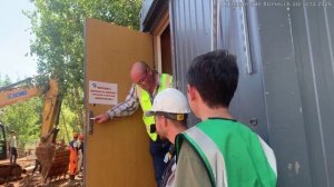 Крылатские холмы. Мазут льется. ОАТИ предупреждает.  Полиция бездействует.