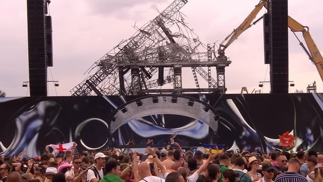 Miss Monique - Live @ TOMORROWLAND MAINSTAGE 2025 смотреть онлайн