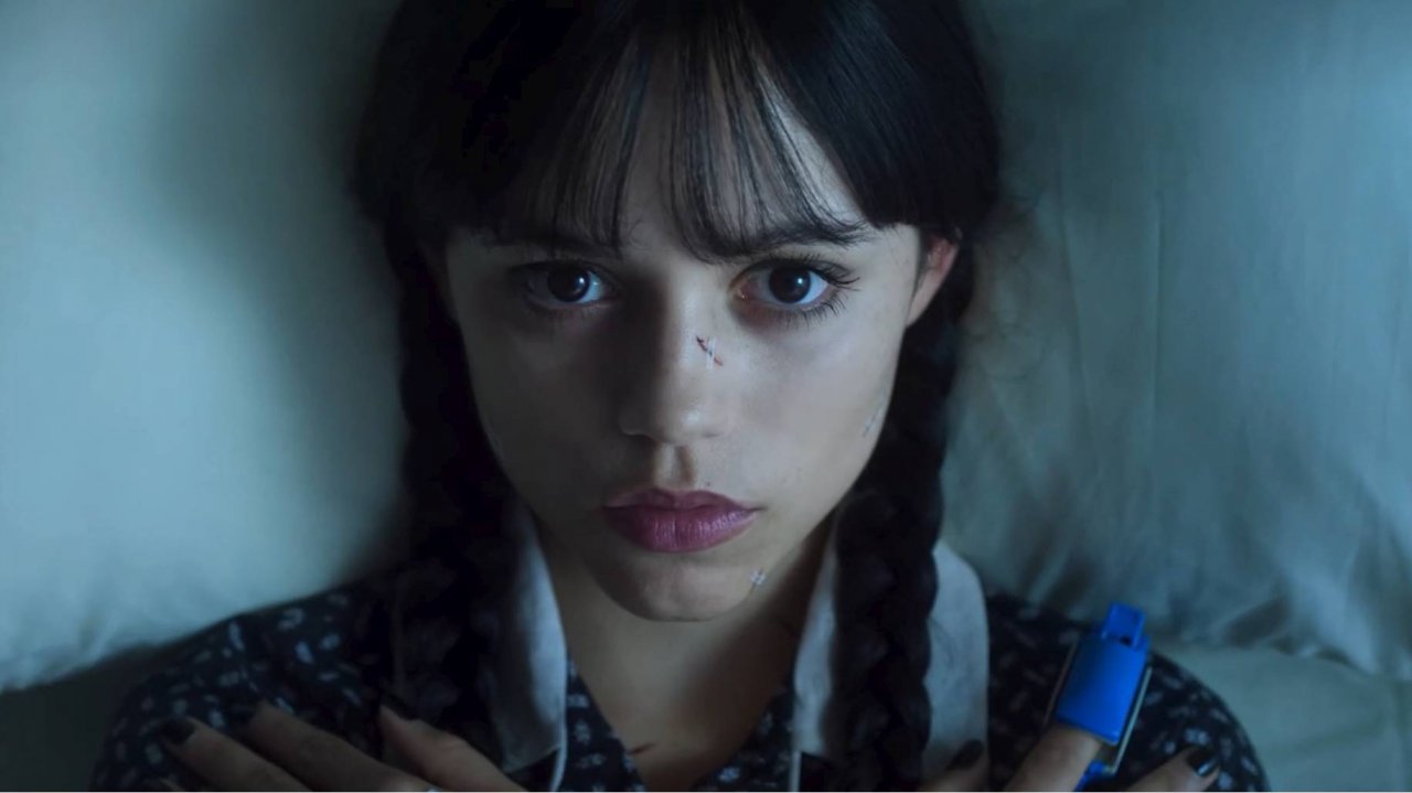 Scenes of Wednesday season 1 & 2 pastiche (Anti Wednesday) :