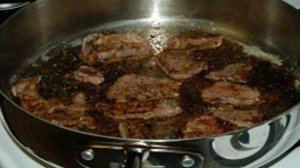 Домашние бефстроганов с грибами