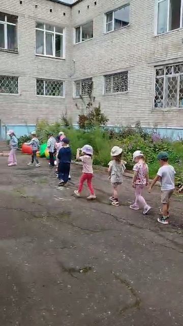 Физкультурное мероприятие «Весёлые старты», Володе 4 года, 06.08.2025. смотреть онлайн