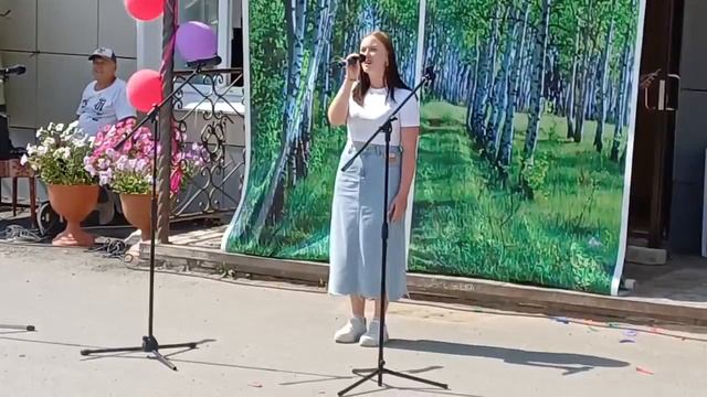 Поёт Диана Яговкина. смотреть онлайн