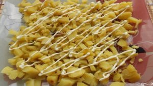 Cалат с жареными грибами и сыром