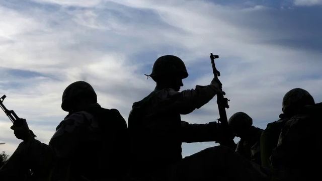 Подразделение ВСУ попало в огневой мешок в Харьковской области. смотреть онлайн