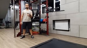 вращение плеча наружу и внутрь стоя с резиной