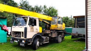 Виртуозное вождение. Кран для выгрузки бани