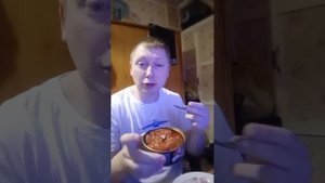 Мук банк , кушаю вкусную кильку и смотрю мультик аниме