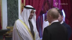 Владимир Путин и Мухаммед Аль Нахайян в Кремле. Кадры неформального общения, 7 августа 2025 года