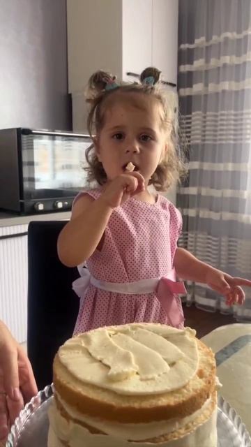 Когда мама кондитер .... Некогда играть 