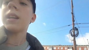 Залезли на очень высокие гаражи