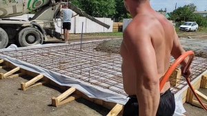 Бетонирование плиты на участке у сестрёнки