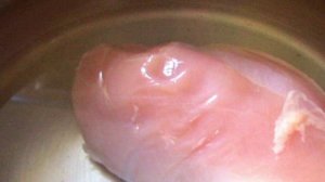 Cалат с грудкой и ананасами