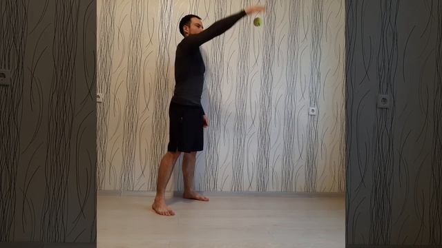 Тренировка реакции с мячиком