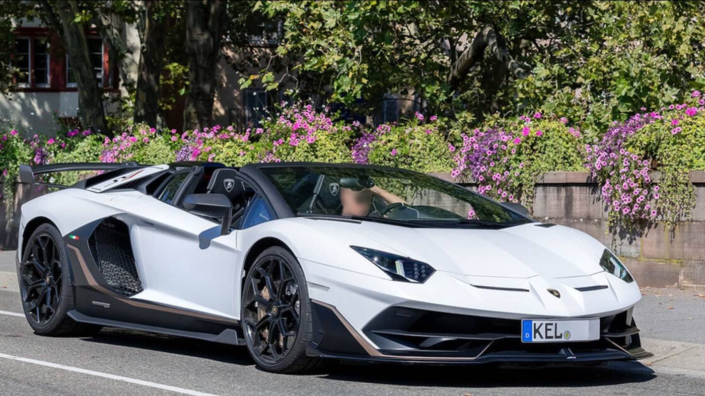 У россиянина во Франции изъят Lamborghini, когда он хотел перегнать его в Россию