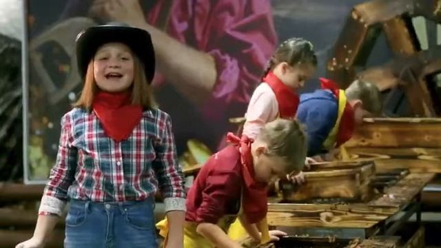 Новогодний корпоратив 2021-2022. Игровое Шоу Золотая Лихорадка Москва! смотреть онлайн