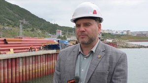 Сваи восточной набережной нового Морского туристического центра в Магадане погружены на 100%