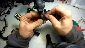 Как разбирать разъемы автомобильной проводки (ч.2)