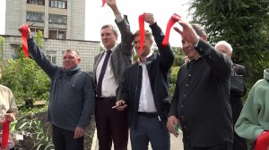 Уютный карманный парк торжественно открыли в одном из районов Новосибирска