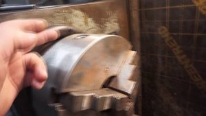 13- О патроне трёхкулачковом.