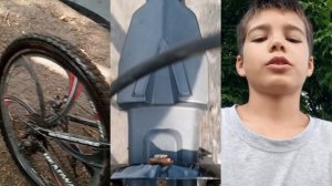 Катание на велосипеде по лужам.