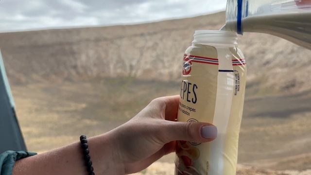 Одинокая женщина в походе на вулкане 🌋 Банановые блинчики и кофе в палатке | ASMR Поход на вулкан смотреть онлайн