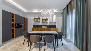 Продажа квартиры с дизайнерским ремонтом в ЖК Грюнвальд