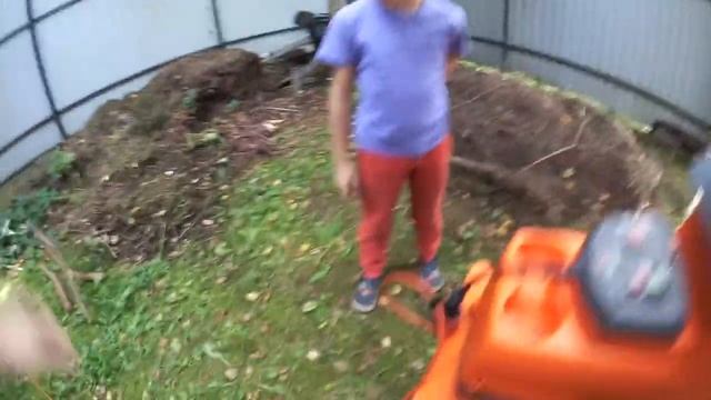 Измельчитель садовый электрический. Пользуем на даче.