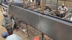 Производство пассажирских автобусов ручнои работы в Пакистане (2)