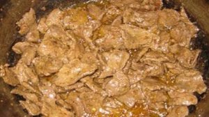 Жареная говядина с картошкой