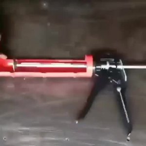 Вот что можно сделать из пистолета от герметика.