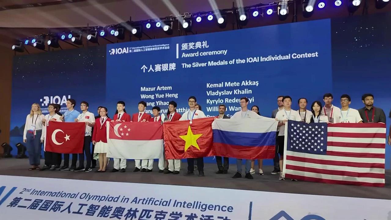 Российские школьники с триумфом выступили на Международной олимпиаде по ИИ в Китае.
