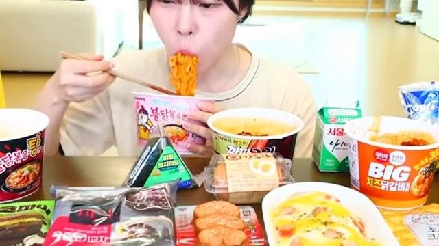 ASMR Мукбанг
