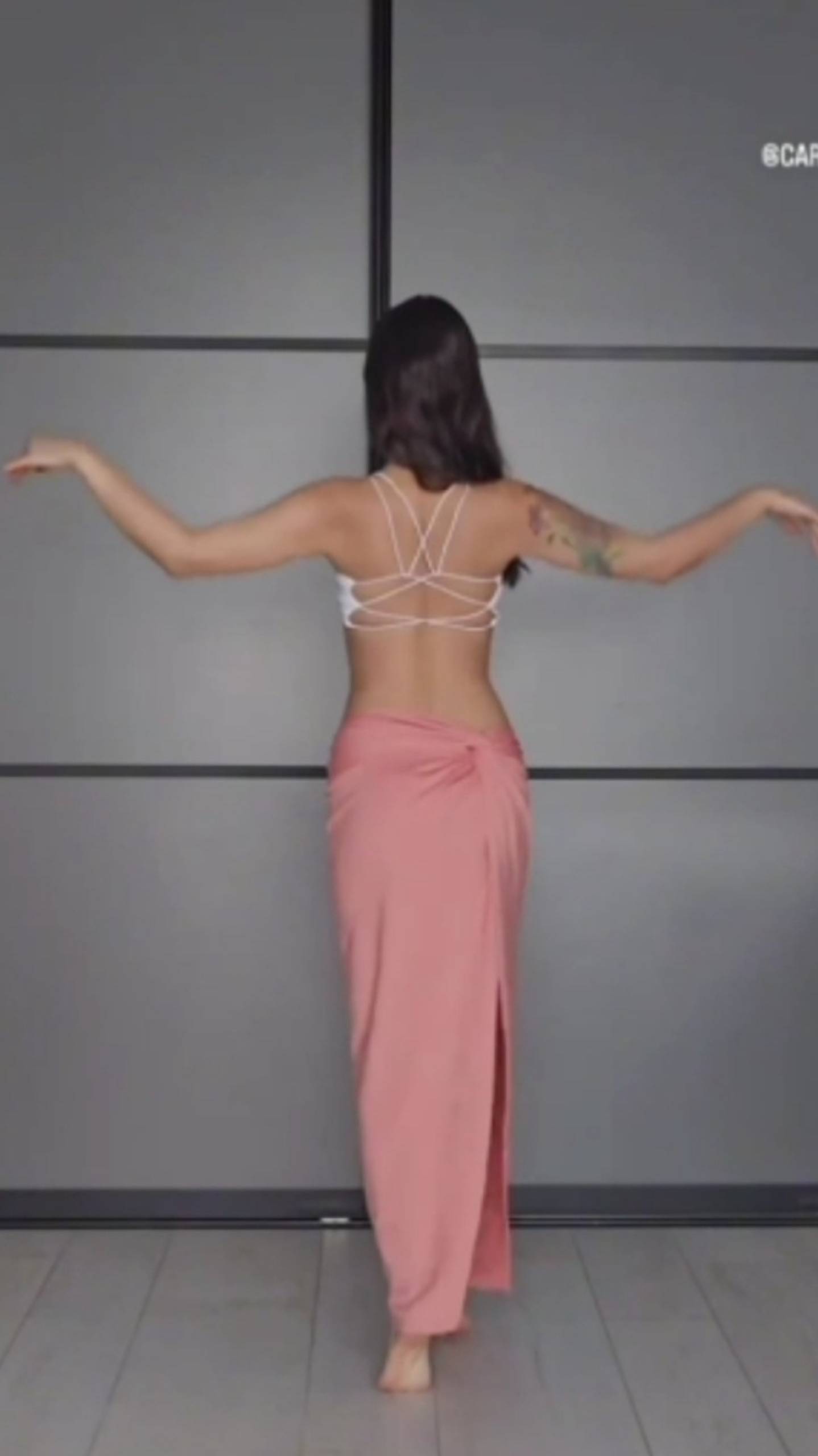 Плохая Малая 🥰 Восточные танцы 💖 смотреть онлайн