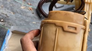 Шкода Октавия тур 1.8т А4 Замена бензонасоса.