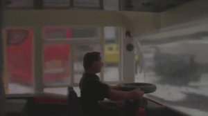 Игрушечные автобусы. Красиво едут по назначенному маршруту.