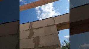 установка лаг крыши