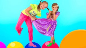 Веселая игровая песенка | Детские стишки и Детские песенки с Майей и Машей+Детские сборники