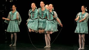 ТАНЕЦ СО СКАКАЛКАМИ, Ансамбль "Школьные годы". DANCE WITH JUMP ROPE, Ensemble "School Years".