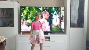 Танцую под песню "Сердечки ", группа "Без игрушек"