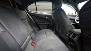 Lexus UX200 2.0 CVT (150 л.с.)